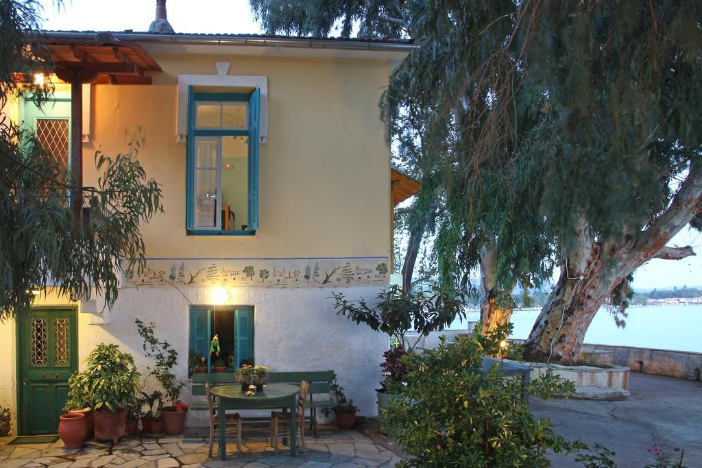 Mairi Lina Studios بلاك كالا الغرفة الصورة